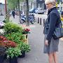 Lisbeth was fascinated by the many flowers